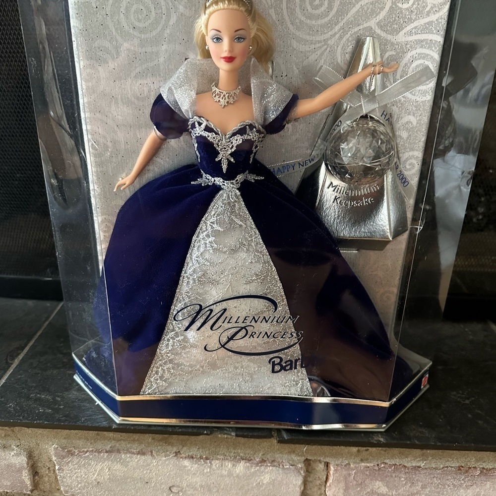 Millennium princess Barbie, vintage, 2000